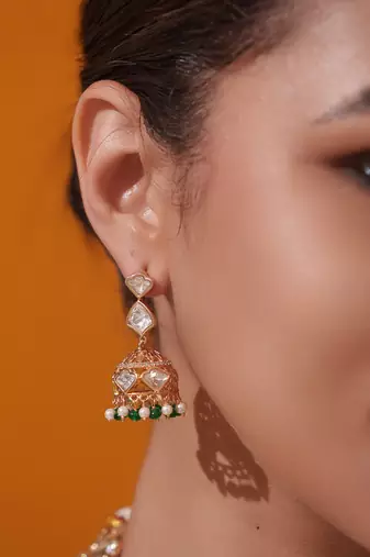 Gold plated green stone kundan necklace set
