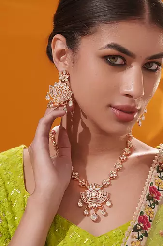 Gold plated kundan necklace set