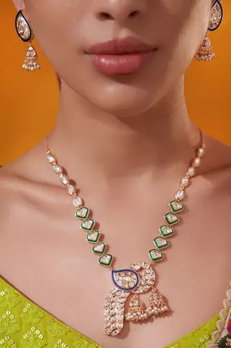 Gold plated green stone kundan necklace set