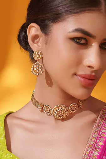 Gold plated kundan necklace set