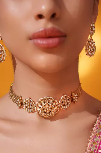 Gold plated kundan necklace set