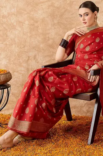 red banarasi art silk saree for women with beautiful weaving 