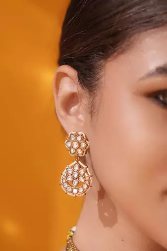 Gold plated kundan necklace set