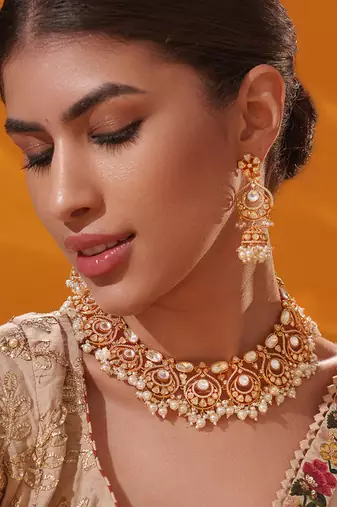 Gold plated kundan necklace set