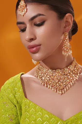 Gold plated kundan necklace set