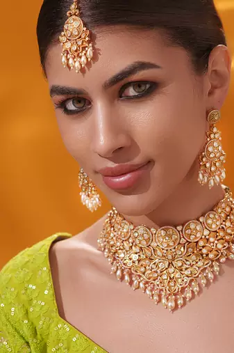 Gold plated kundan necklace set