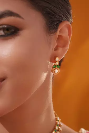Gold plated green stone kundan necklace set