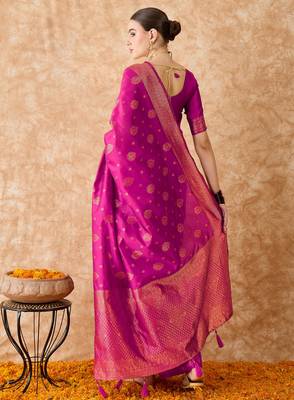 pink banarasi art silk saree with elegant weaving work  5