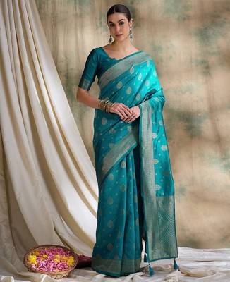 sky blue banarasi art silk saree with exquisite weaving work  4