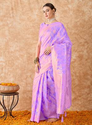 lavender banarasi art silk saree for women with fine weaving  3