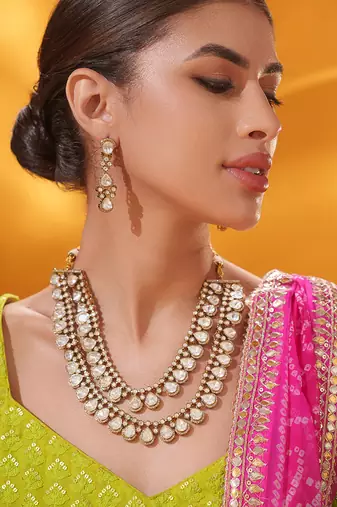 Gold plated kundan necklace set