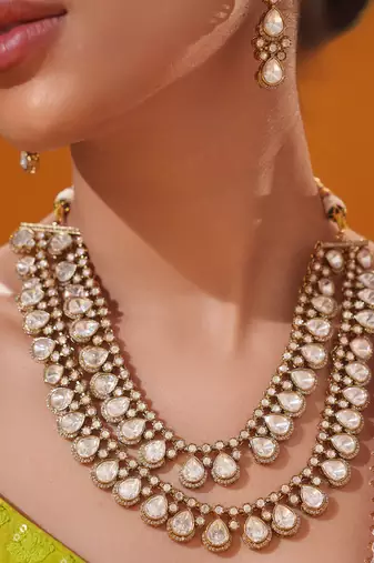 Gold plated kundan necklace set