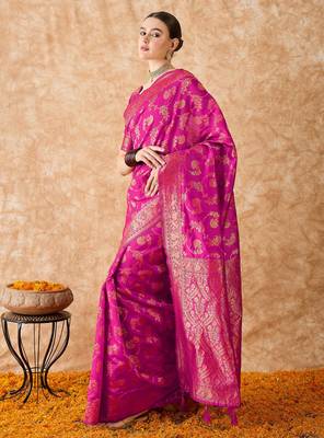 pink banarasi art silk saree with rich weaving patterns  3