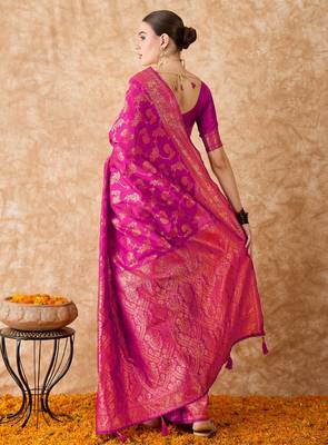 pink banarasi art silk saree with rich weaving patterns  5