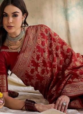 women's red banarasi art silk saree with fine weaving design  2