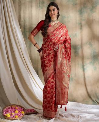 women's red banarasi art silk saree with fine weaving design  3