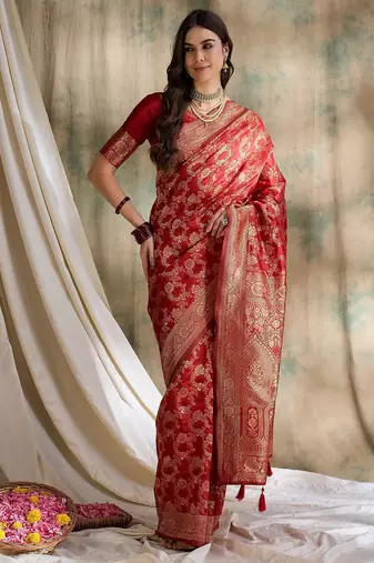 women's red banarasi art silk saree with fine weaving design 