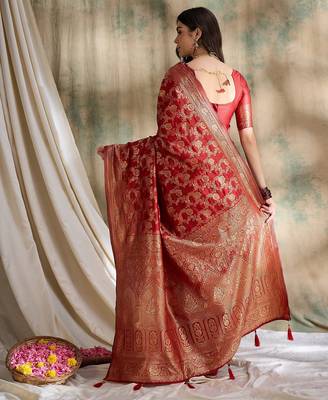 women's red banarasi art silk saree with fine weaving design  5