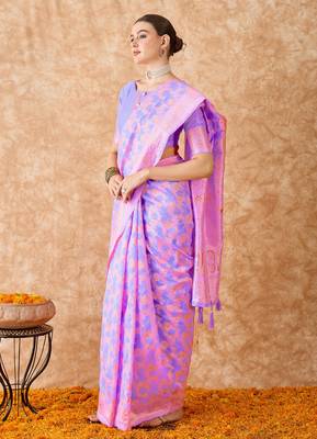 lavender banarasi art silk saree with luxurious weaving details  3