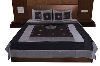Polysilk Embroidered Bed Cover Set 1