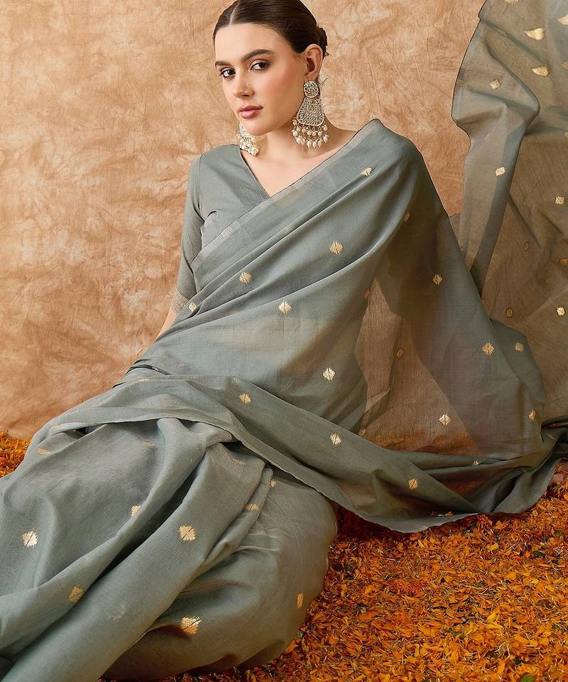 Grey cotton jacquard saree with exquisite weaving patterns