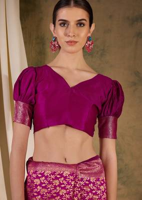pink banarasi art silk saree with graceful weaving accents  5