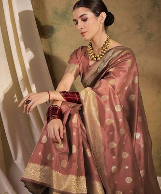 peach banarasi art silk saree with glamorous weaving embellishments  4