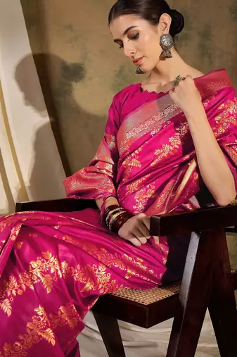 gorgeous pink banarasi art silk saree with alluring weaving art 