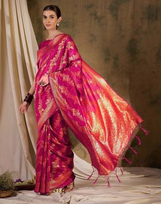 gorgeous pink banarasi art silk saree with alluring weaving art  4