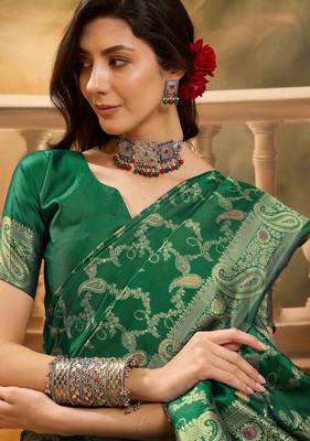 graceful green banarasi jacquard saree with zari weaving, mina & lace work 5