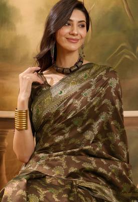 brown banarasi jacquard saree with intricate zari weaving & tassel pallu     unstitched blouse 5
