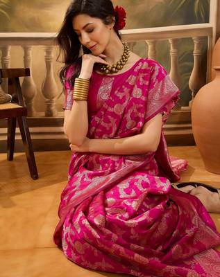 hot pink banarasi jacquard saree with golden zari weaving & tassel pallu     unstitched blouse 2
