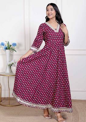  women maroon floral print soft cotton embroidered anarkali kurta 3