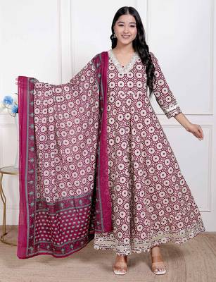 Miravan women's cream embroidered cotton anarkali kurta and dupatta 1