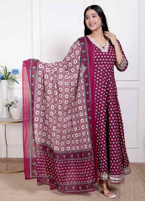   women's maroon embroidered anarkali kurta and dupatta 2