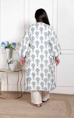  womens plus size off white floral printed cotton flex kurta with pant 3
