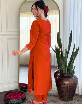 Women  Roman Silk Straight Kurta Pant and Dupatta Set 4