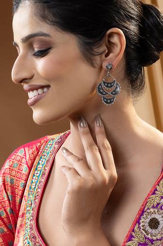 Layered crescent silver earrings