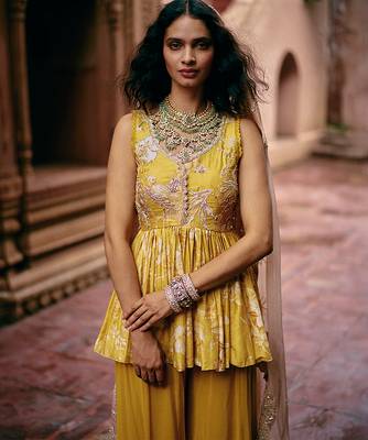 Yellow embroidered silk kurta set 2