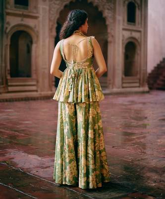 Green printed silk kurta set 3