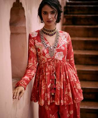 Red printed silk kurta set 3