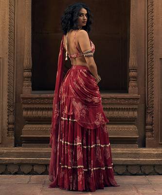 Red floral printed chiffon saree 2
