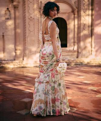Multicolor floral printed chiffon saree with belt 3