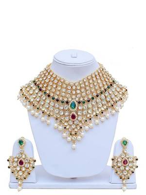 Traditional gold plated kundan ethnic bridal jewellery set for women  2