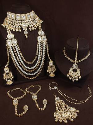Gold plated traditional faux kundan & stone studded bridal jewellery set for women  1