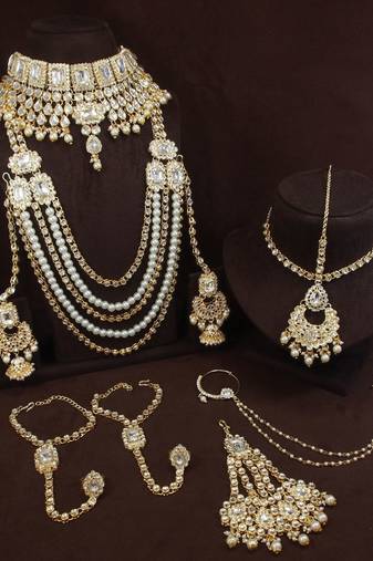Gold plated traditional faux kundan & stone studded bridal jewellery set for women (blp030w)