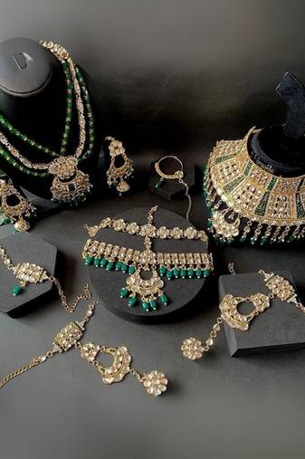 Wedding collection traditional ethnic gold plated pearl & kundan bridal jewellery set for women