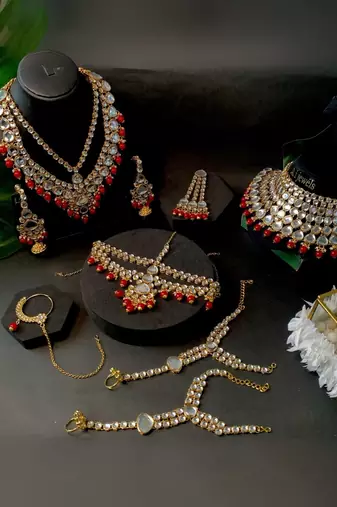 Wedding collection traditional ethnic gold plated pearl & kundan bridal jewellery set for women