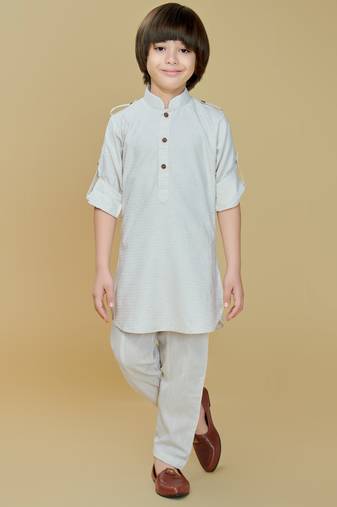 Offwhite cotton textured kurta and pant set