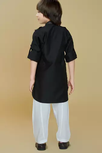Black cotton blend solid kurta and pant set